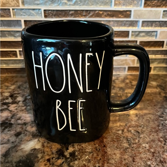 Rae Dunn honey bee mug - Picture 1 of 5